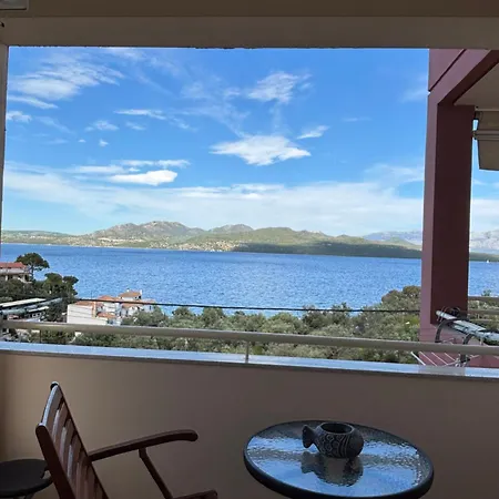 Odylia Sea View Apartmán Nikiana